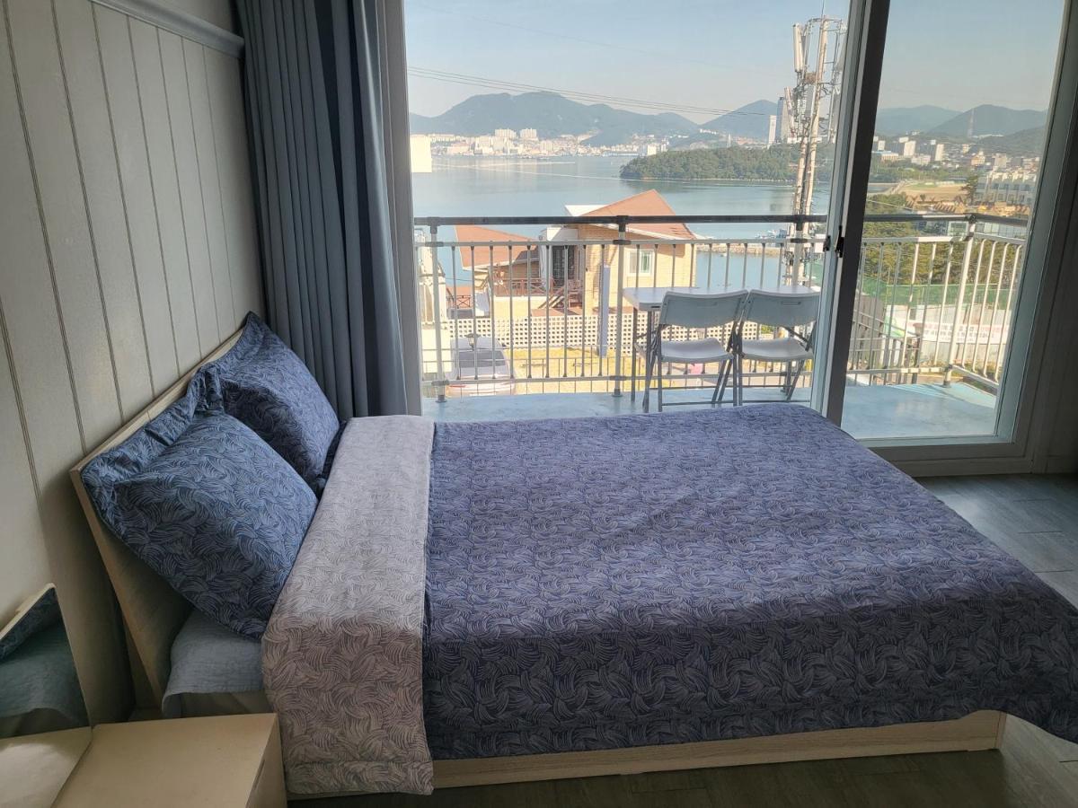 Yeosu Blooming Pension Экстерьер фото